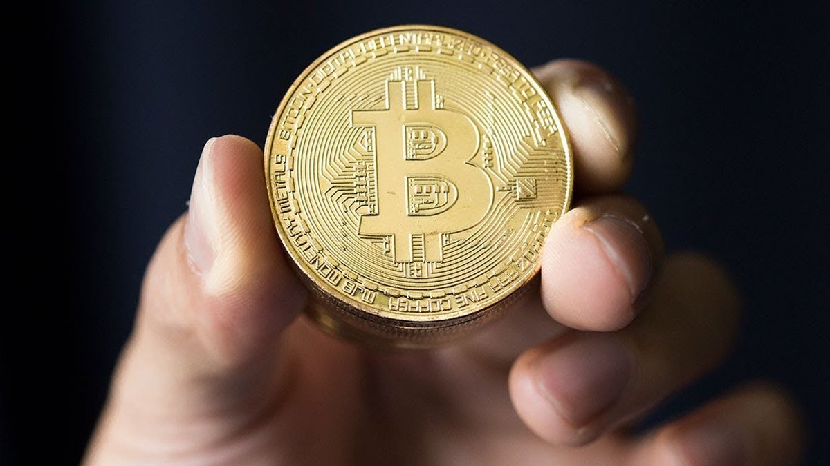 Short-Term Bitcoin Holders Are Deep Underwater While Old Hands Take Profits: What This Really Says About the Cycle