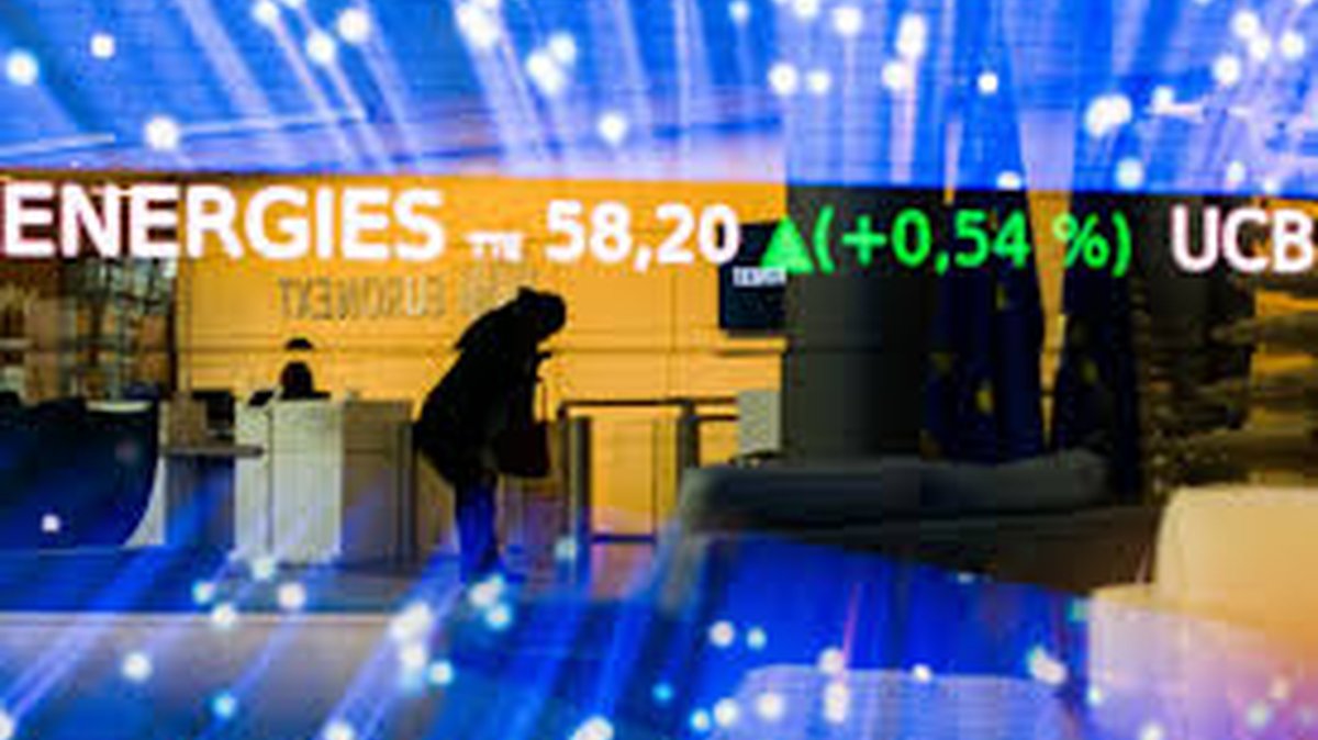 European Stocks Climb as ECB Signals Policy Flexibility