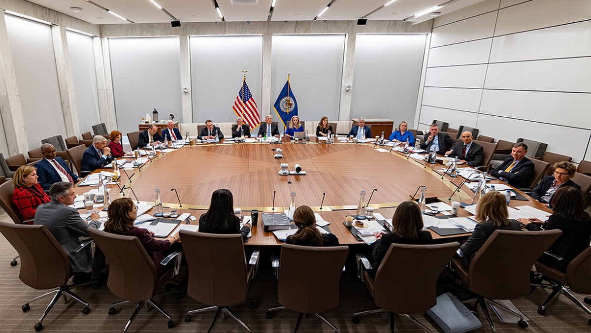 A Structural Shift at the Fed: From Chair-Centric Power to a True 12-Vote Committee