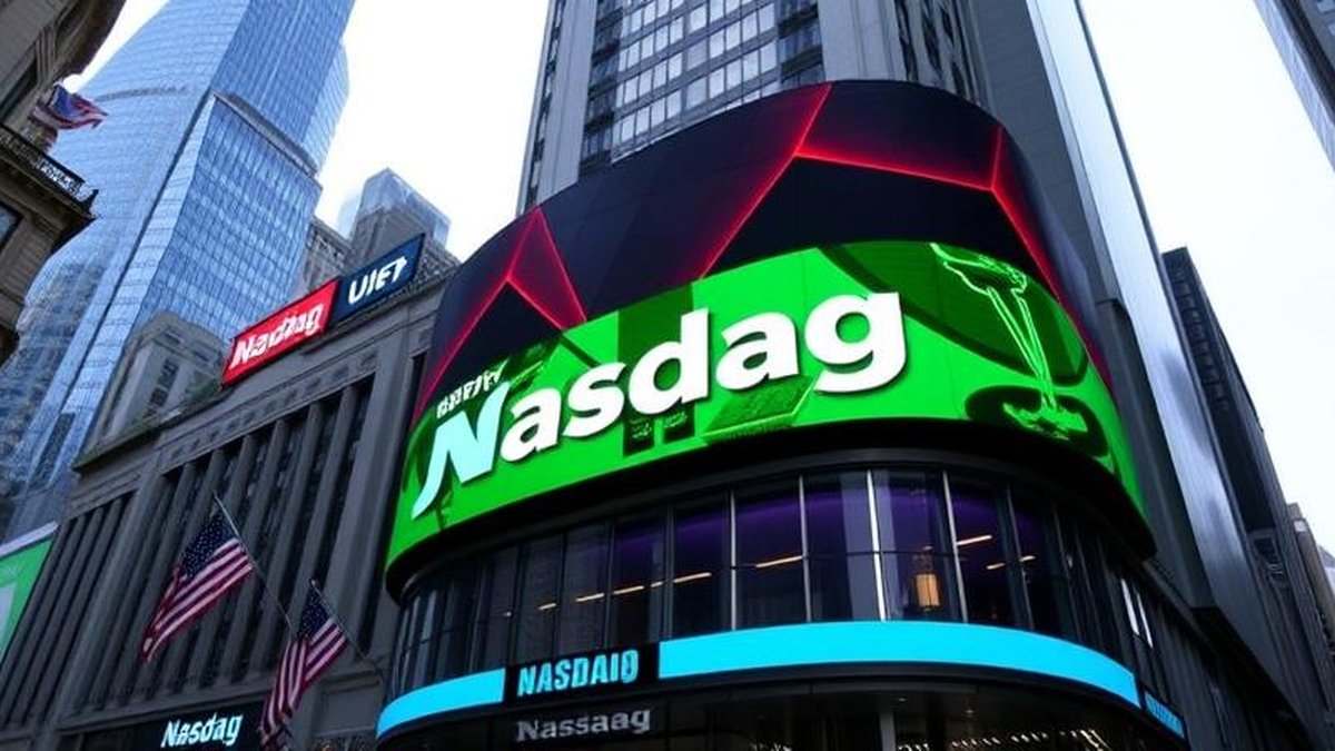 Nasdaq Climbs as Tech Stocks Extend Gains